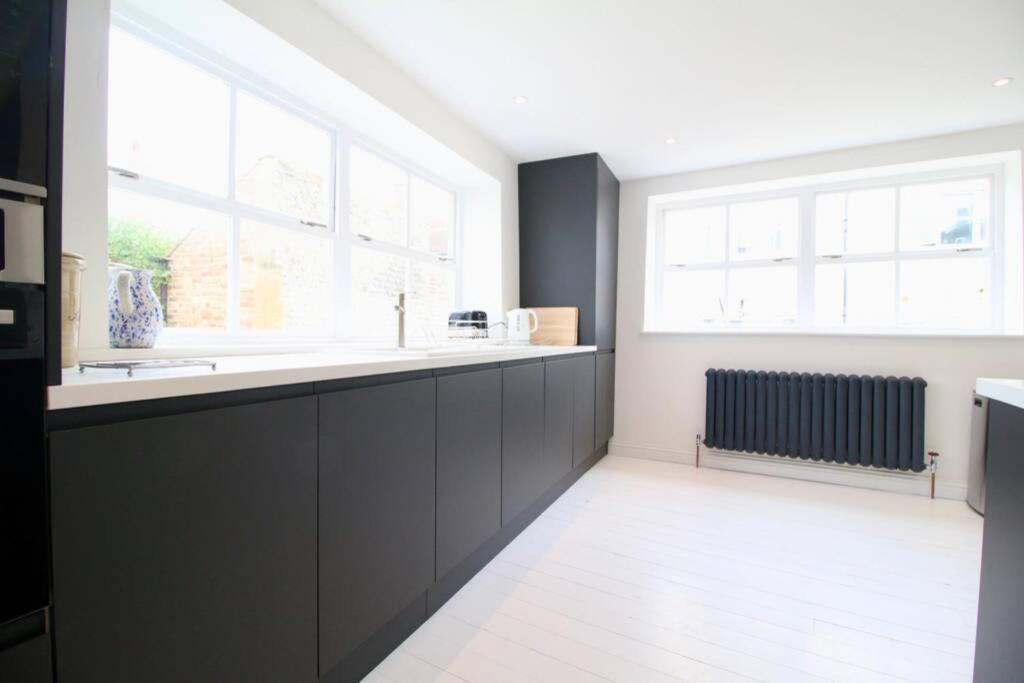 Вилла Betern Place By Air Premier Сифорд Экстерьер фото